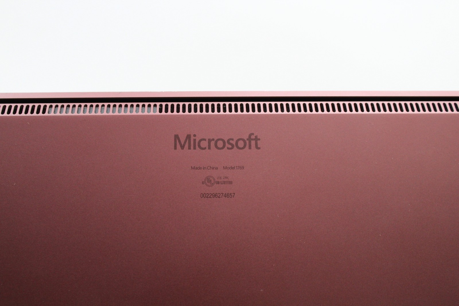 Surface Laptop 1769 i5-7200u 8GB Ram 256GB Windows 11 pro Burgundy