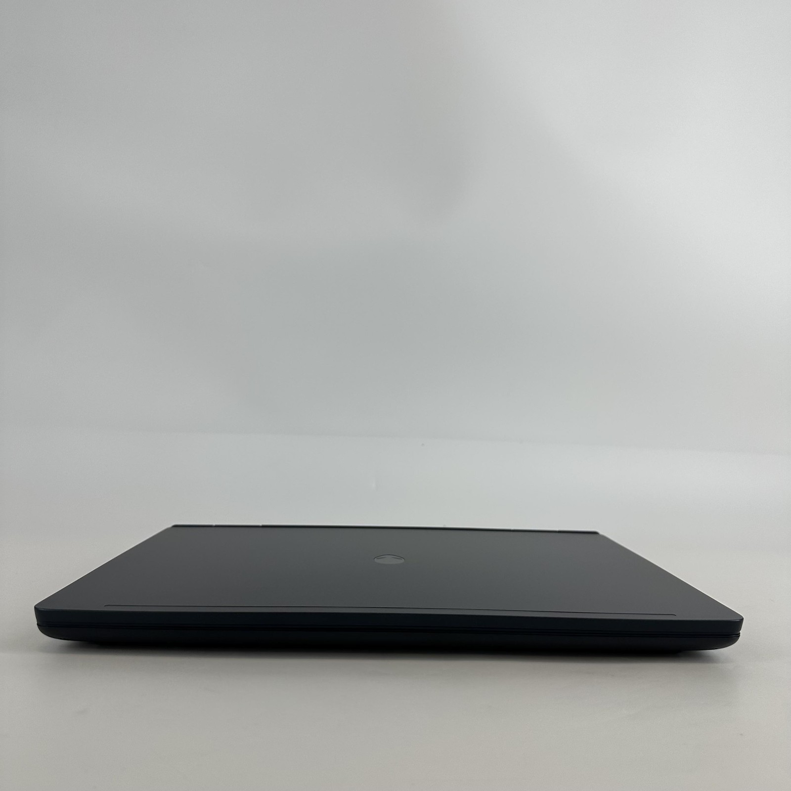 Dell Alienware 16X Aurora 240Hz QHD+ Ultra 7 270HX Plus 32GB 1TB SSD RTX 5070