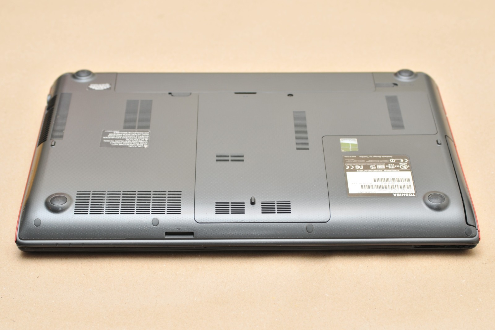 Toshiba Qosmio X875-Q7190 i7-3630QM GeForce GTX 670M 256GB SSD 12GB RAM Win 8