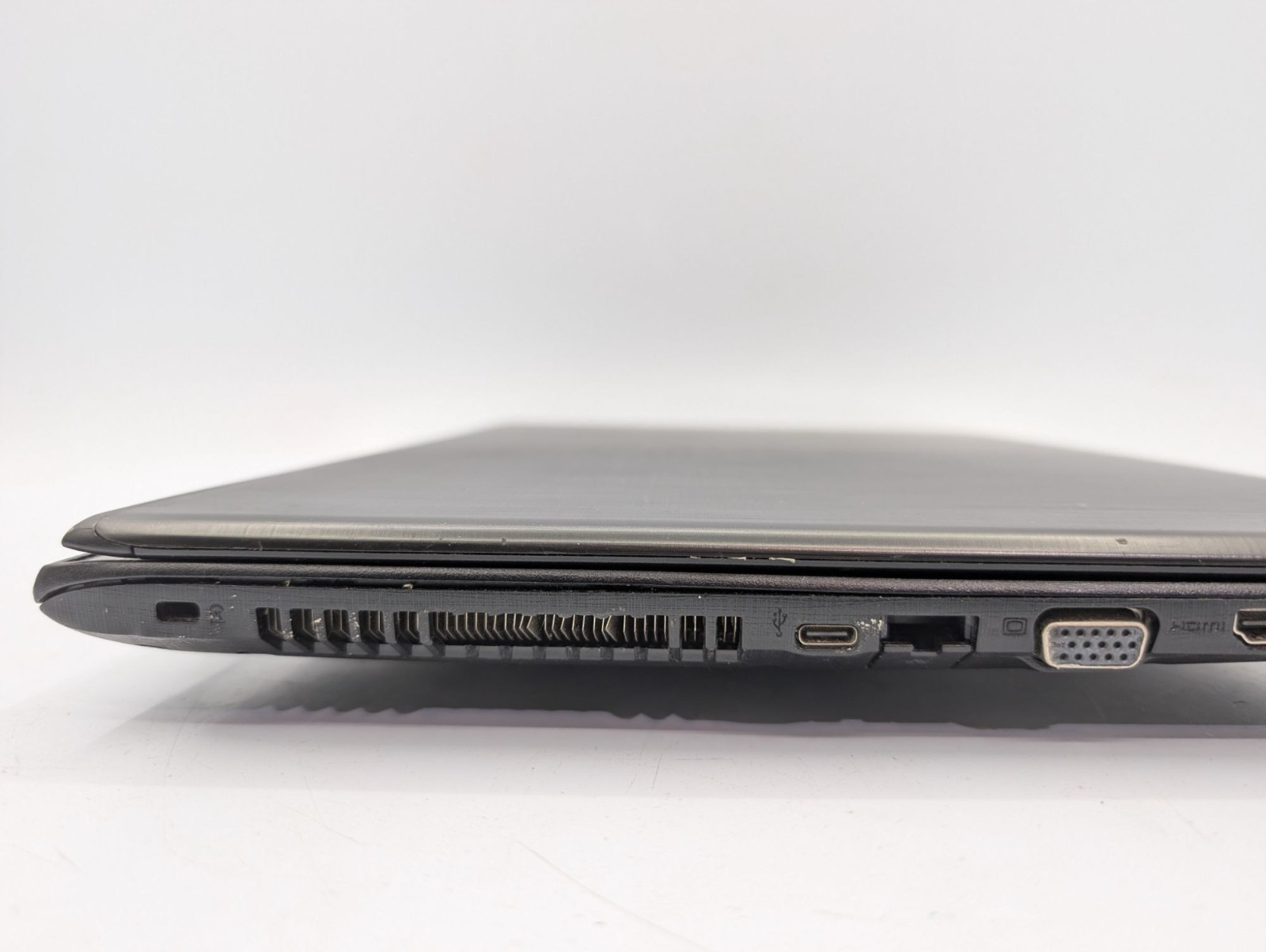 Acer Aspire E15 E5-575T-58WH 15.6″ Laptop i5-7200U No SSD Boots to BIOS Parts
