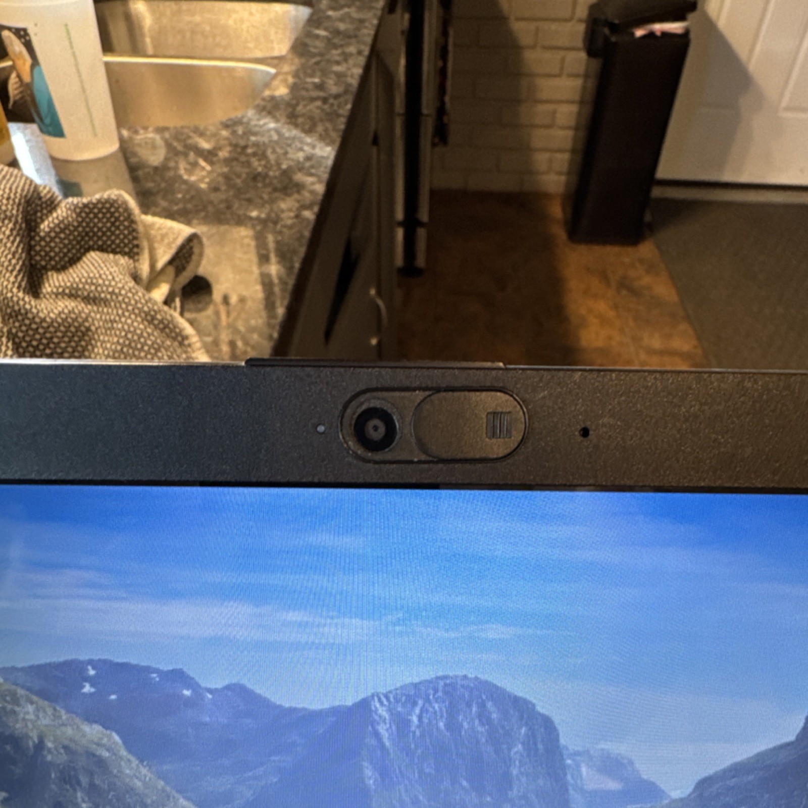 HP Stream 14-ds0xxx Blue Laptop AMD A4-9120e 4GB RAM 64GB SSD 14″ Windows 10