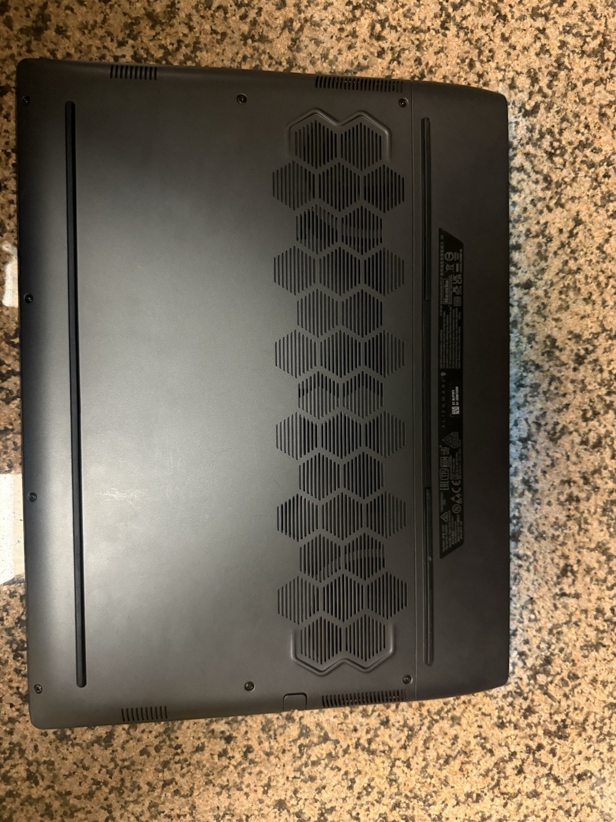 Alienware m15 R6 15.6″ i5-11400H 16GB 1TB SSD RTX 3060 – Fully Functional