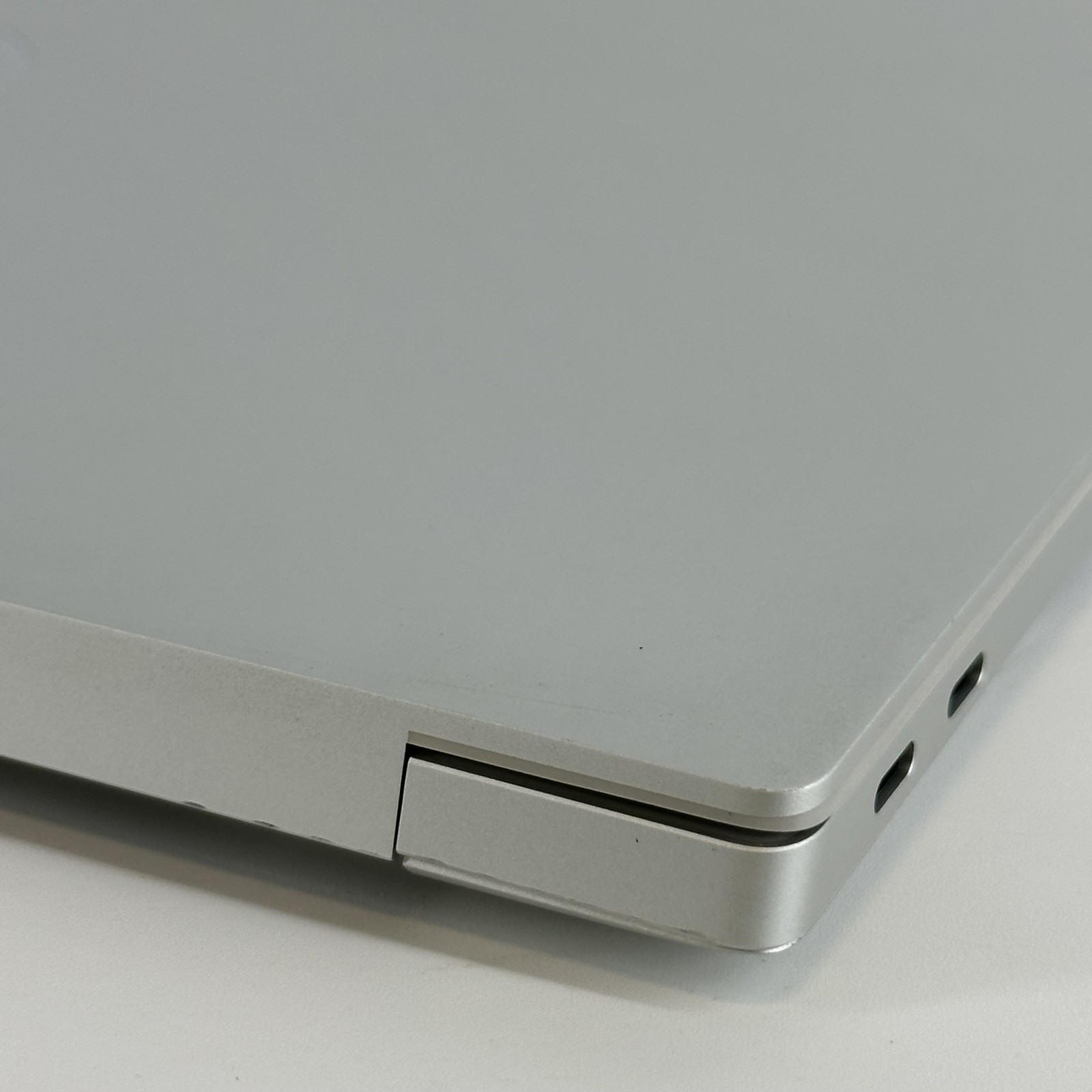 Dell XPS 14 9440 FHD+ 1.4 GHz Ultra 7 155H 32GB 1TB SSD RTX 4050 Excellent