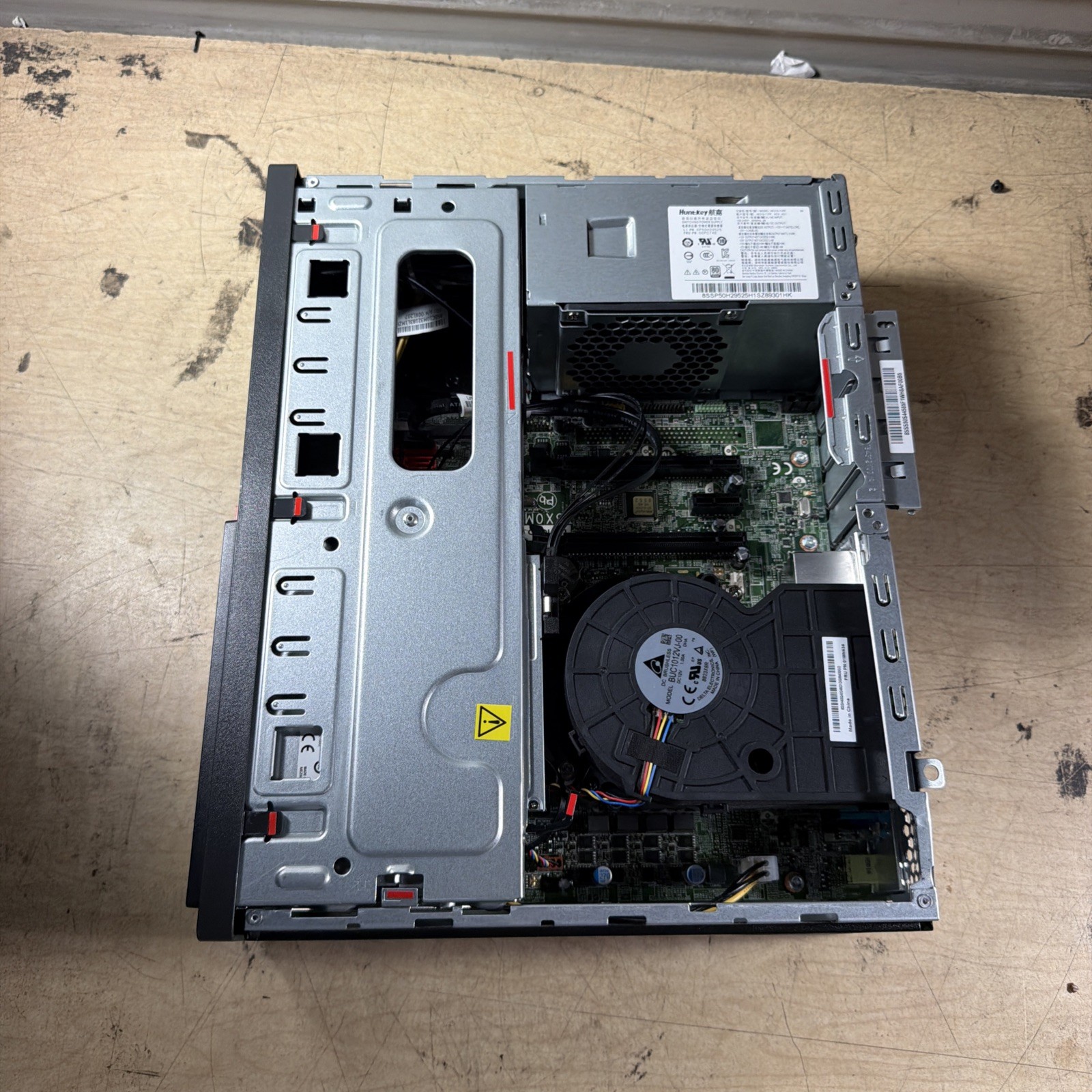 LENOVO THINKCENTRE M920S INTEL CORE I5 8TH GEN 16GB RAM **NO HD/ NO CADDIE