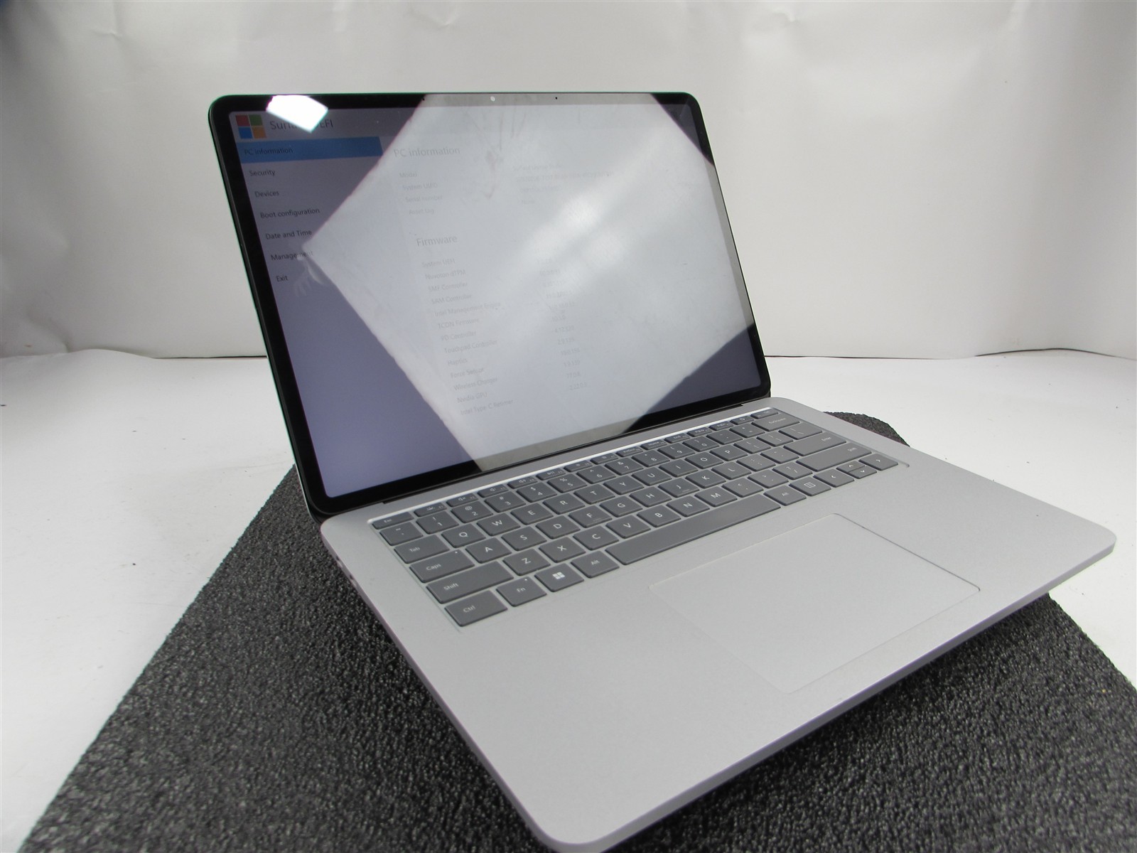 Microsoft Surface Laptop Studio 1964 i7-11370H 1TB SSD 32GB RTX A2000 *No A/C*