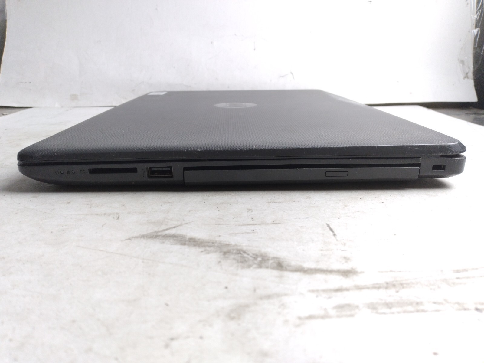 HP Notebook 255 G6 w/AMD E2-9000e, 4GB RAM, 15.6″ Laptop for Parts/Repair