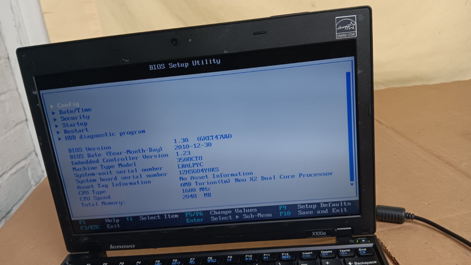 Lenovo Thinkpad X100e Laptop AMD Turion Neo X2 Dual core 11.6-inch LCD Screen