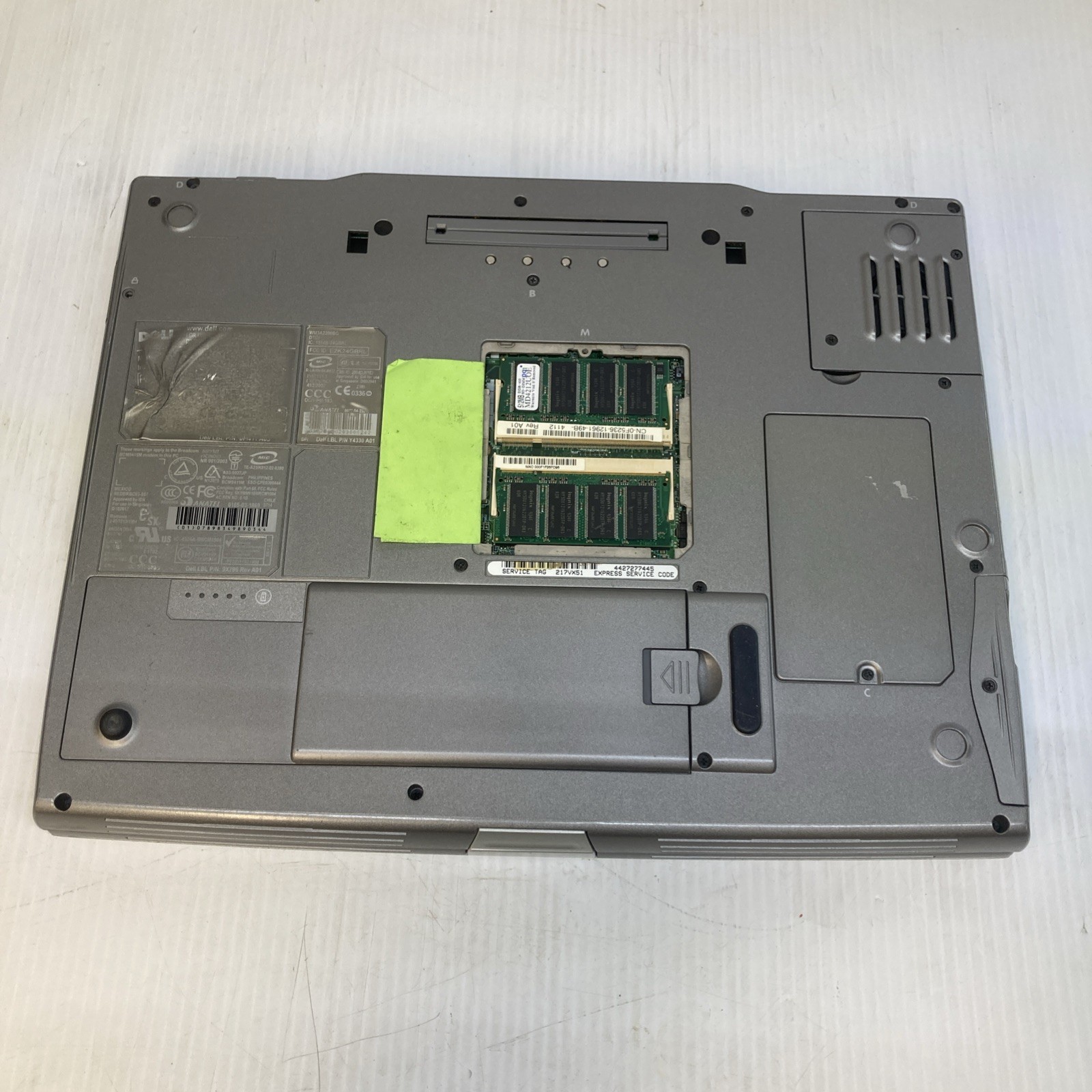 Dell Inspiron 8600 Pentium M 1.50Ghz 2GB RAM No HDD Boot to BIOS