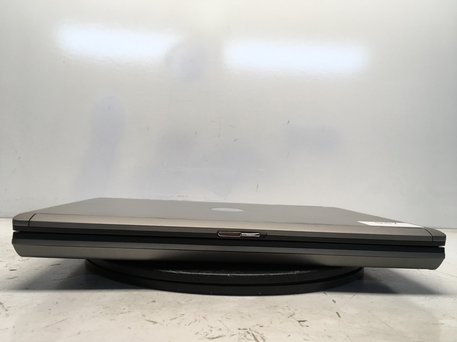 Dell Latitude D830 Intel Core 2 Duo 06FA 2GHz 2 GB 500 GB WINDOWS XP