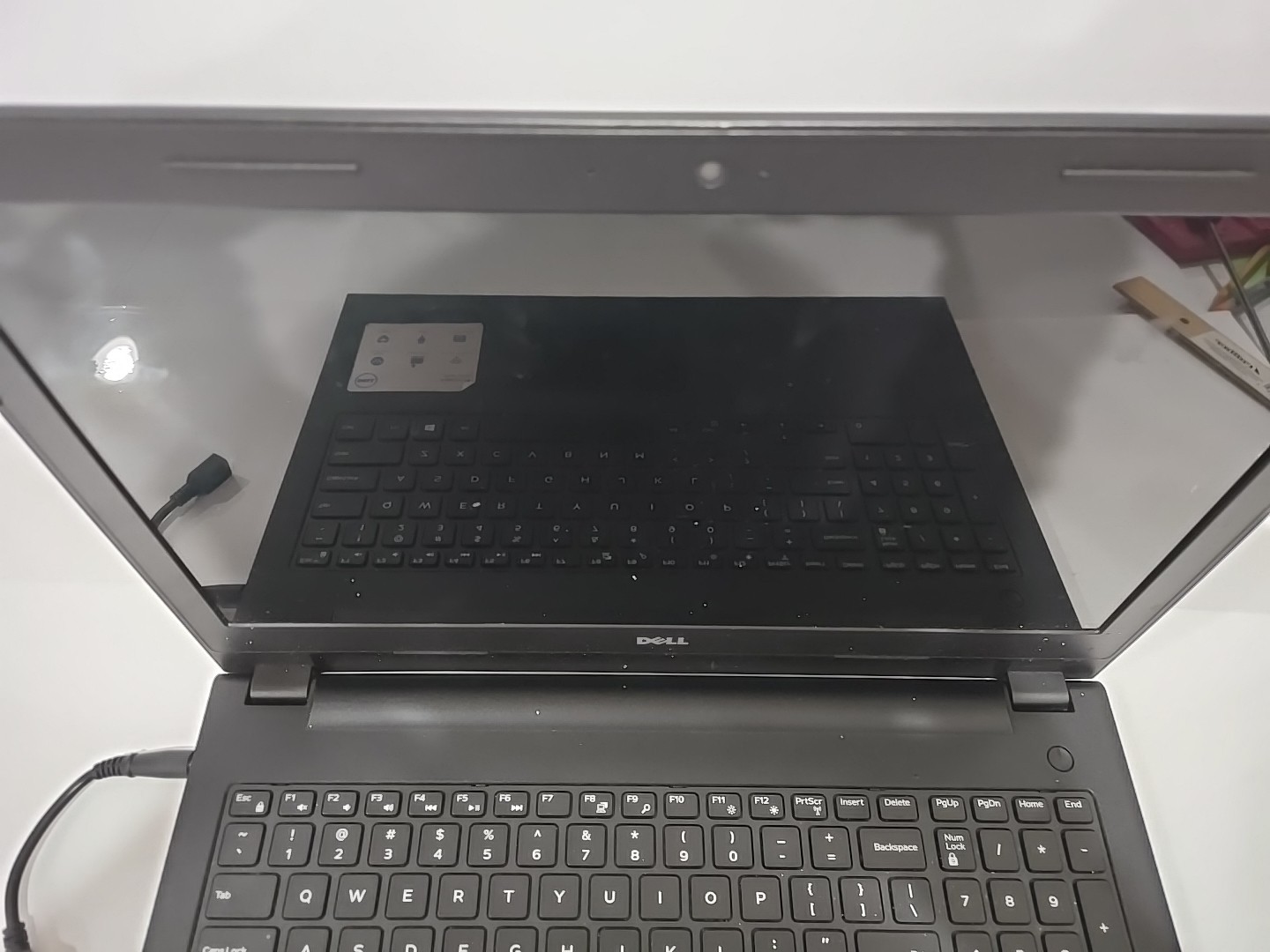 Dell Inspiron 15 3000 15.6″ AMD A6-9200 2.0 GHz 4GB Works Selling For Parts