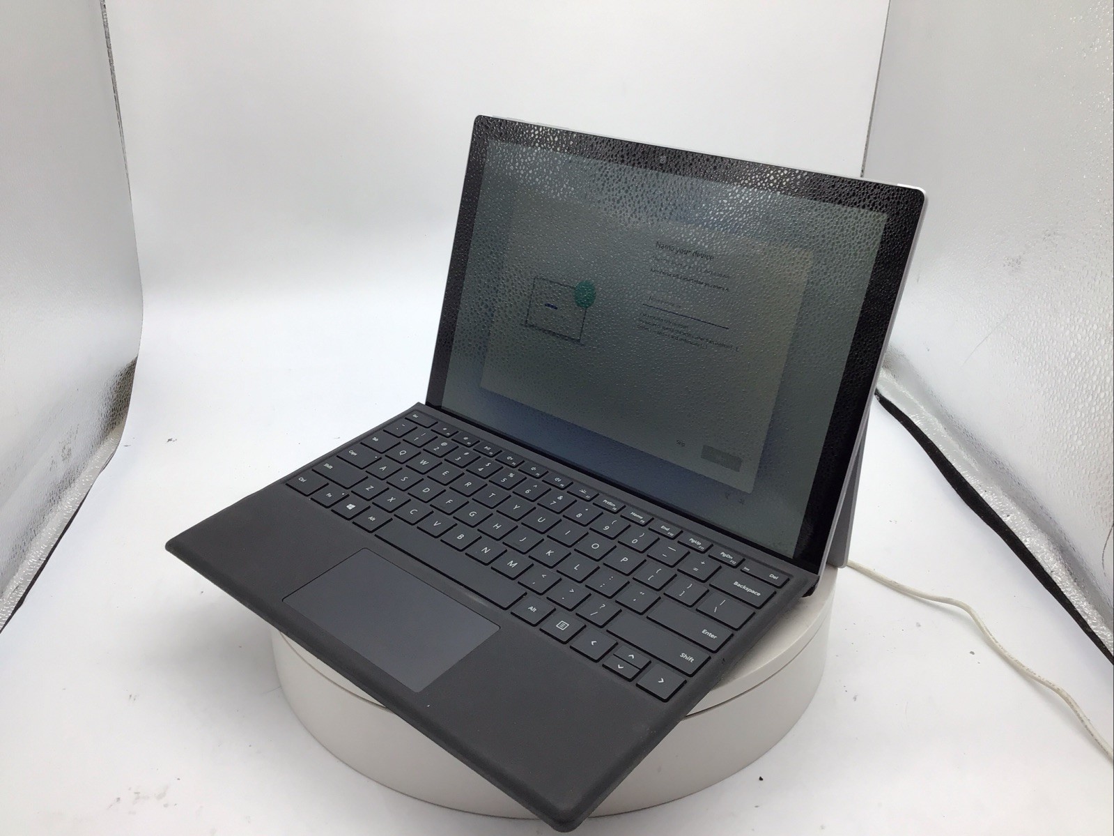 Microsoft Surface Pro 6 1796 12.3″ Laptop i7-8650U 8GB RAM 256GB SSD Win11P Used