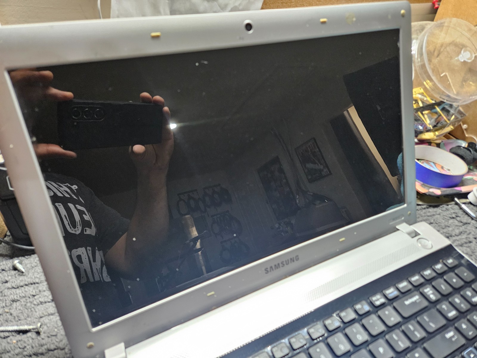 Samsung RV RV511 39.6 cm (15.6″) Intel Core i3 8 GB DDR3-SDRAM 500 GB HDD