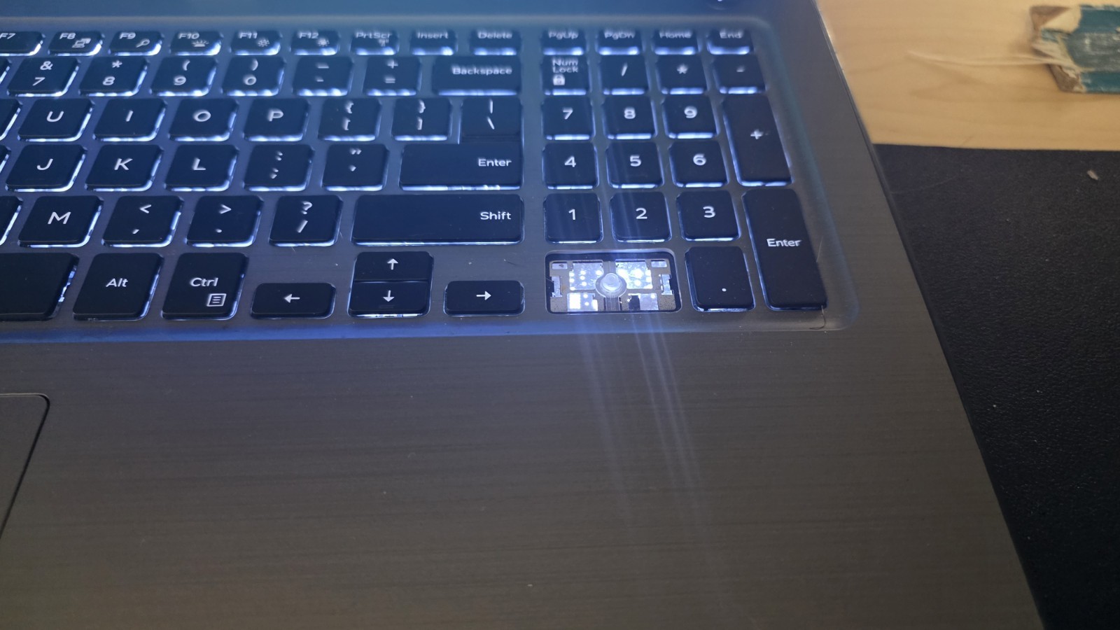 Dell Inspiron 15 5000 Series 15.6″, Intel Core i5 7th Gen 2.5 GHz. NO HDD or SSD
