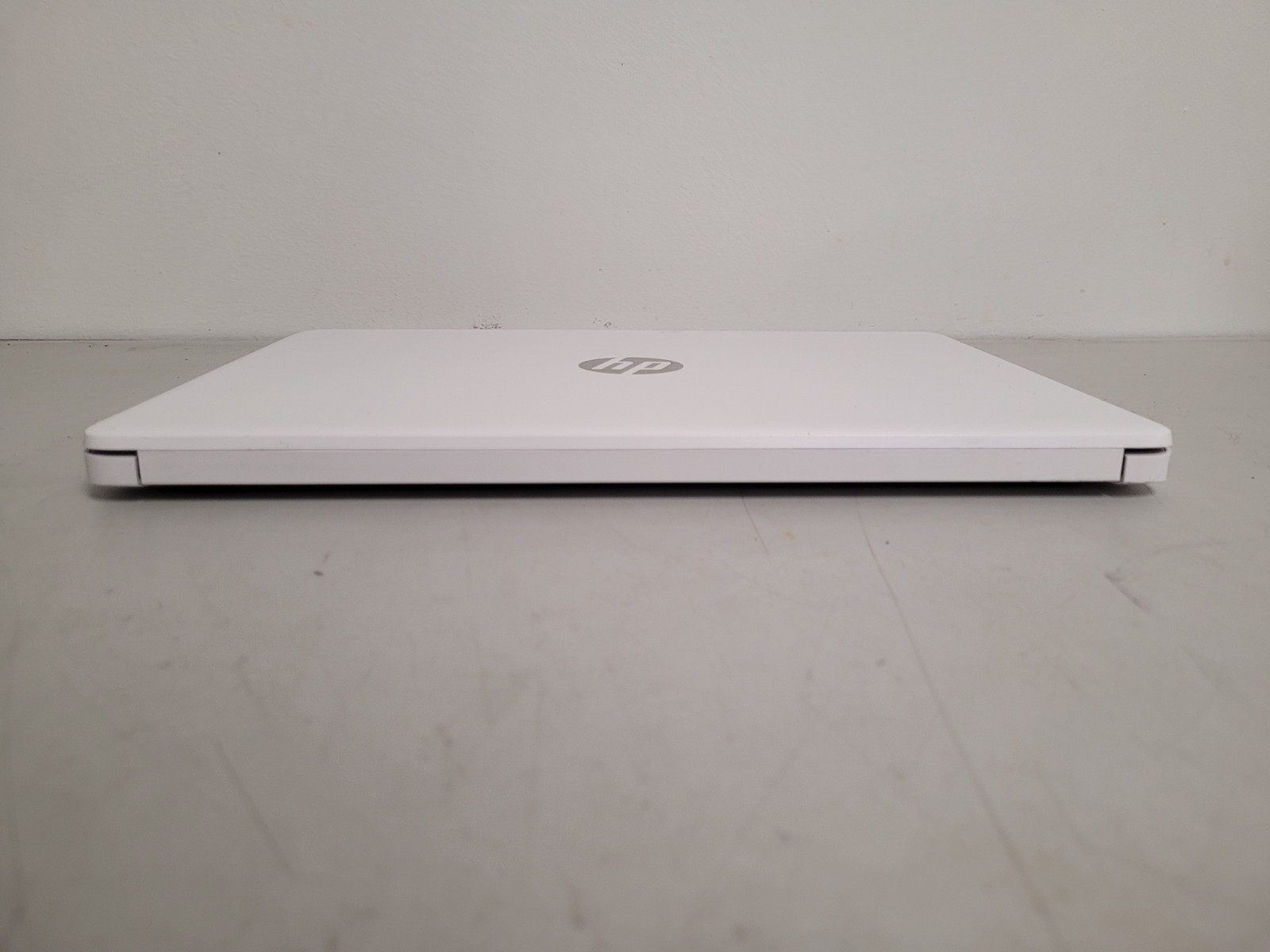 Hp laptop 14-dq0052dx celeron N4120 1.1ghz 4gb ram 62gb eMMc charger 5CD4208H4Z