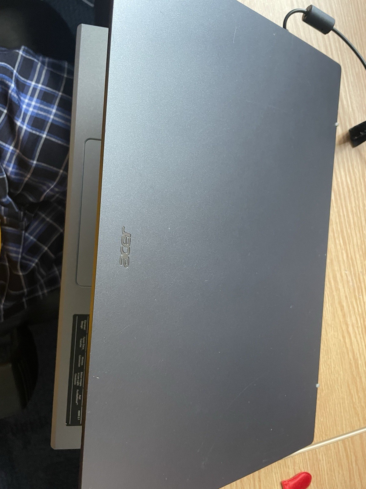 Acer with touchscreen very good condition ideal for studies.charger included