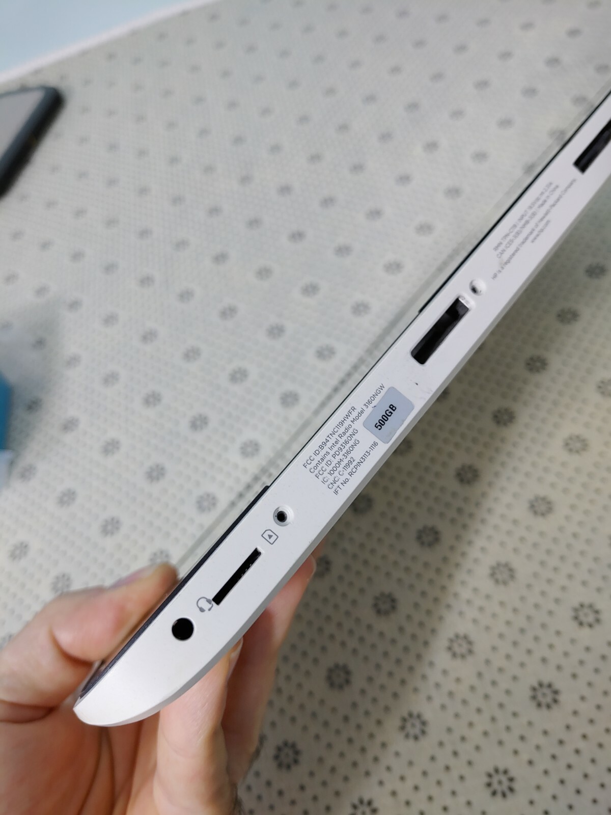 HP Split X2 13-r100dx 13.3″ For Parts as is