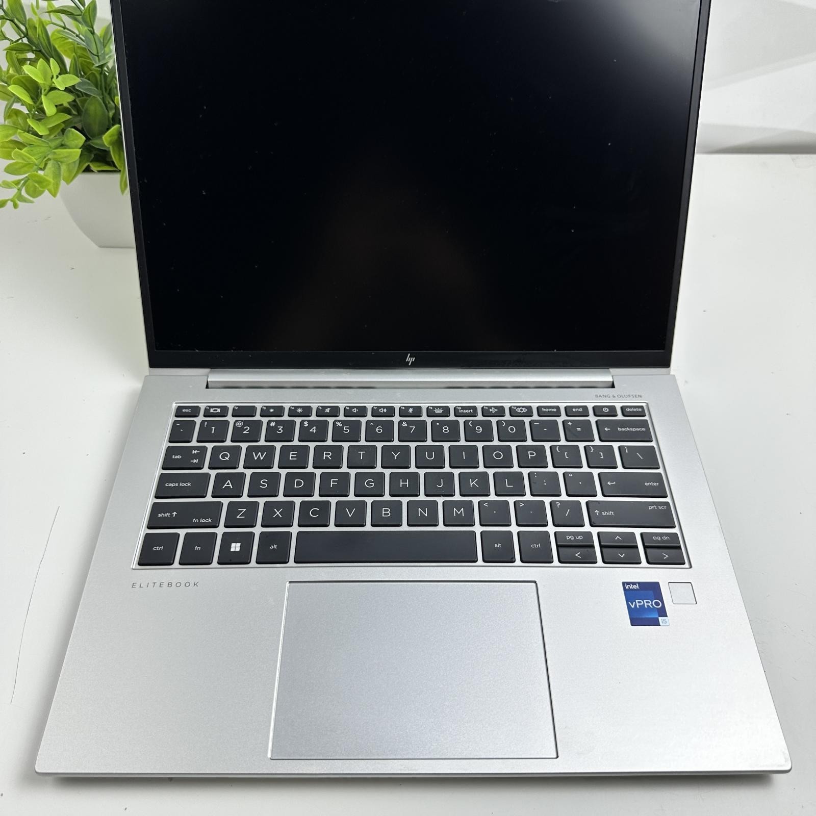 HP EliteBook 840 G9 Laptop, 14″ FHD, i5-1245U, 16GB RAM, 256GB SSD *Pls READ*
