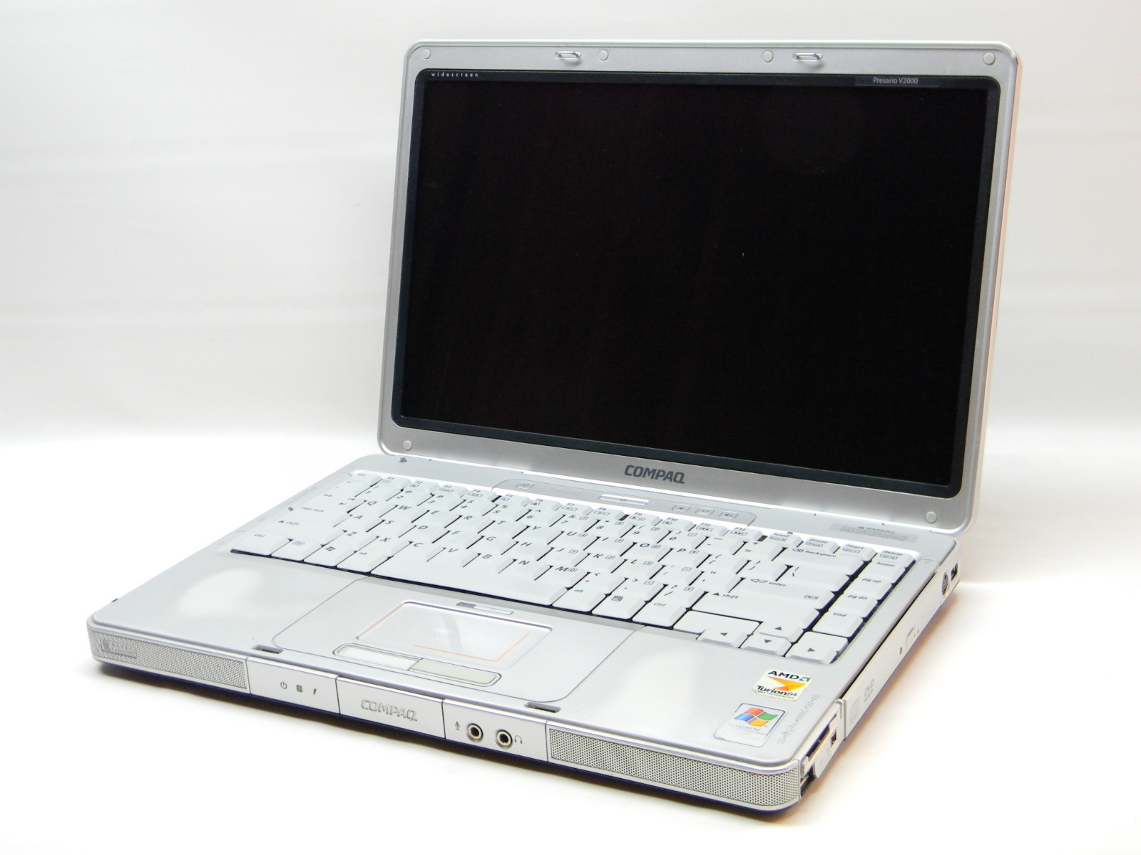 Compaq Presario v2000 Laptop DOES NOT BOOT exc 14.1″ glossy widescreen #00263