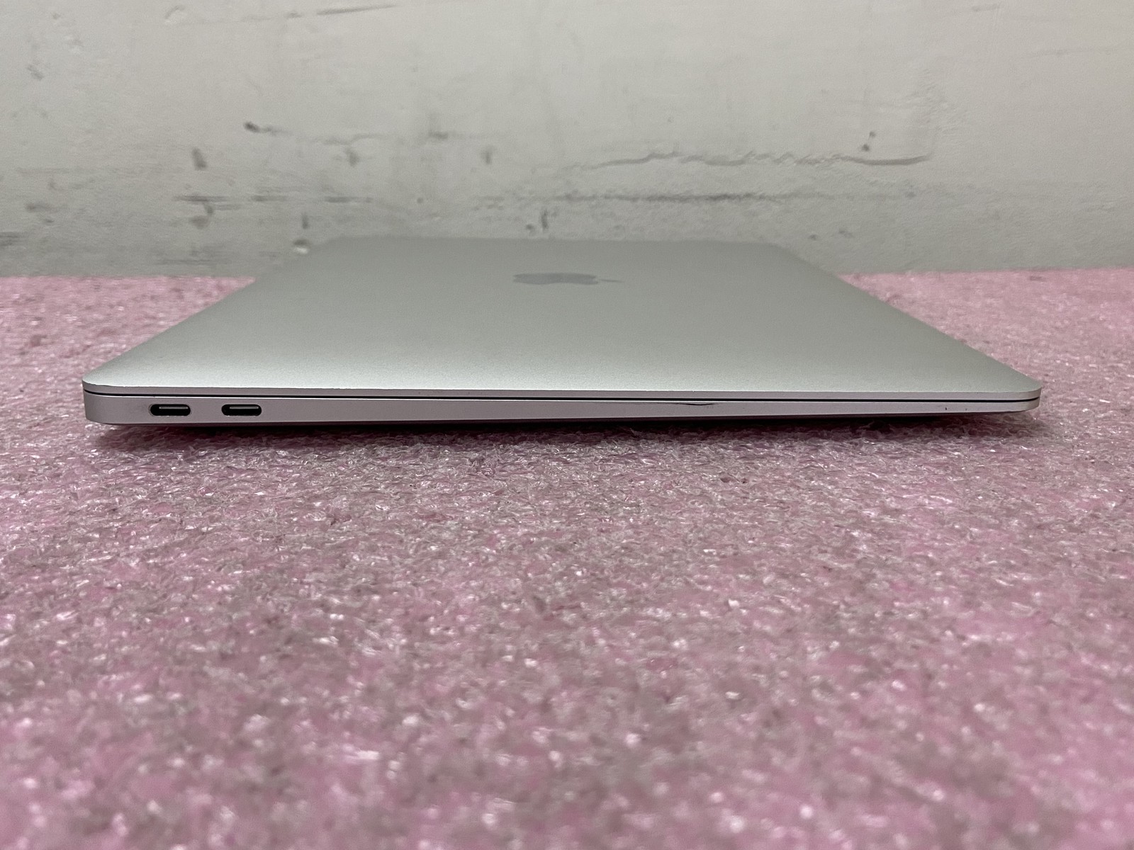 Apple MacBook Air 2020 A2179 13.3″ i3-1000NG4 8GB RAM 128GB SSD *Read* – CLP37A
