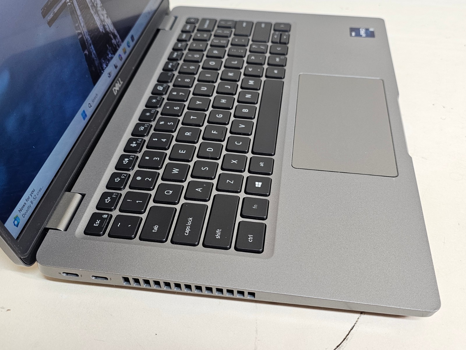 Dell Latitude 5431 Laptop – i7-1270P 16GB 512GB SSD Webcam 14″ Touchscreen – SP1