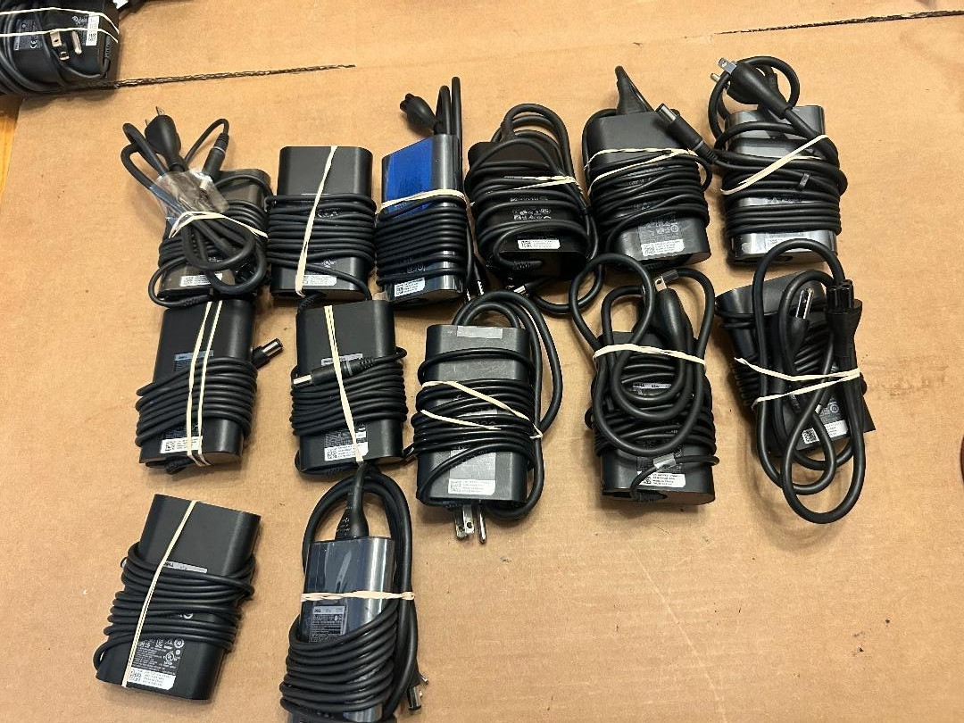 Qty.13 Dell 65W Laptop Adapters 03F1CN 0FPC2Y 06TFFF 0JNKWD