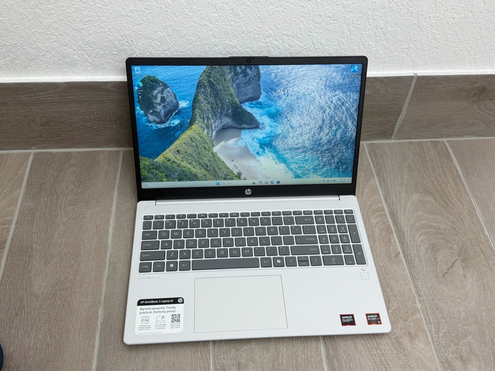 HP Omnibook 3 15-FN0661NR 15.6″ Ryzen Al 5 340 8GB RAM 512GB NVMe SSD Win-11
