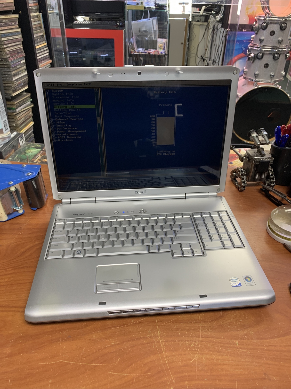 Dell Vostro 1720 | Core2 Duo P7570 (2.26 GHz) NOHDD | 2GB RAM PARTS