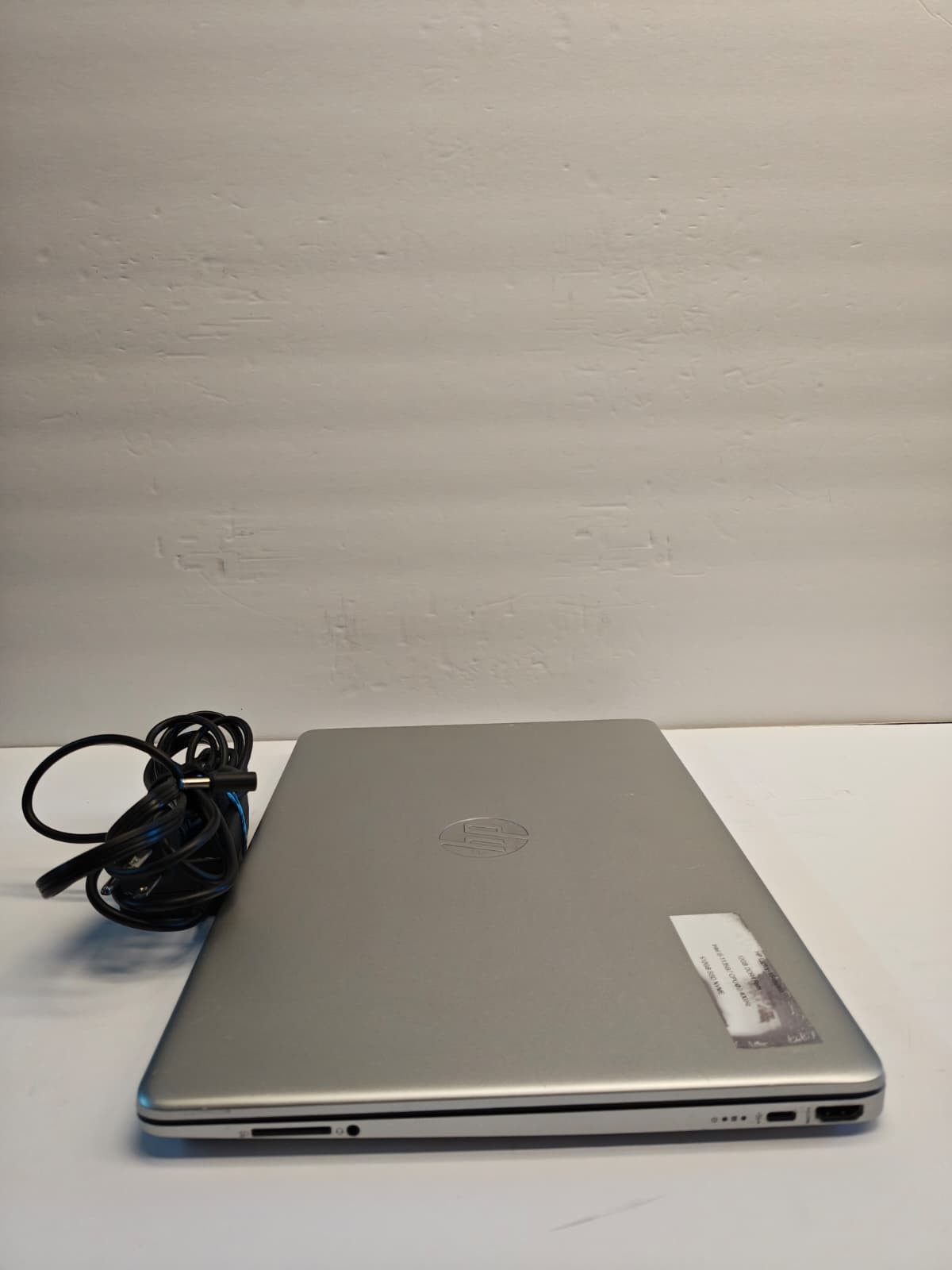 HP 15 dy2703dx Touch Core i5 11th Gen 12GB Ram 512GB SSD NVME Windows 11 Pro