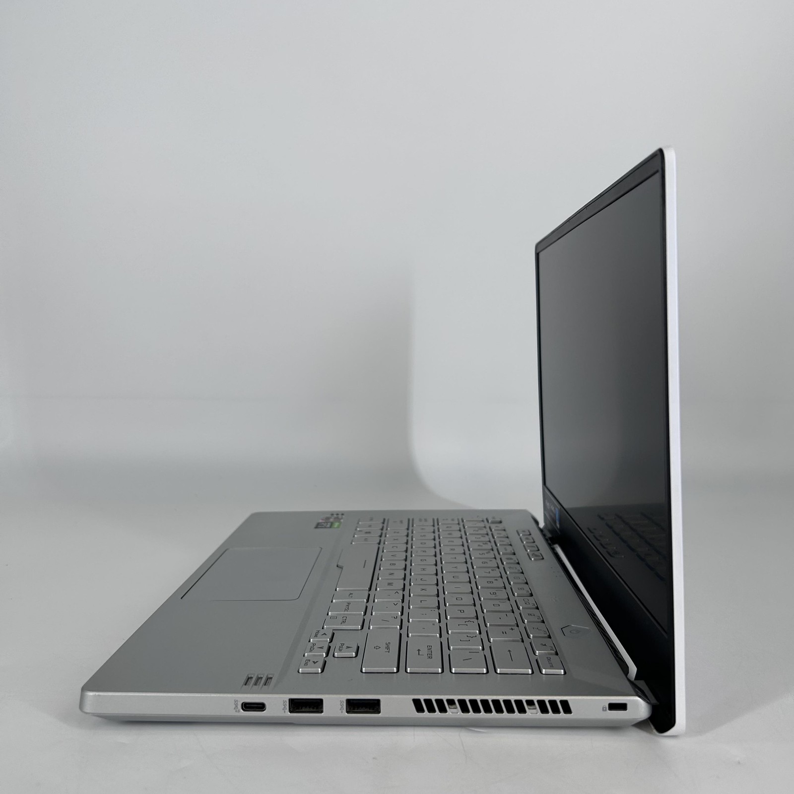 Asus ROG Zephyrus G14 GA401 FHD Ryzen 9 5900HS 16GB 1TB SSD RTX 3060 ODOR ISSUE