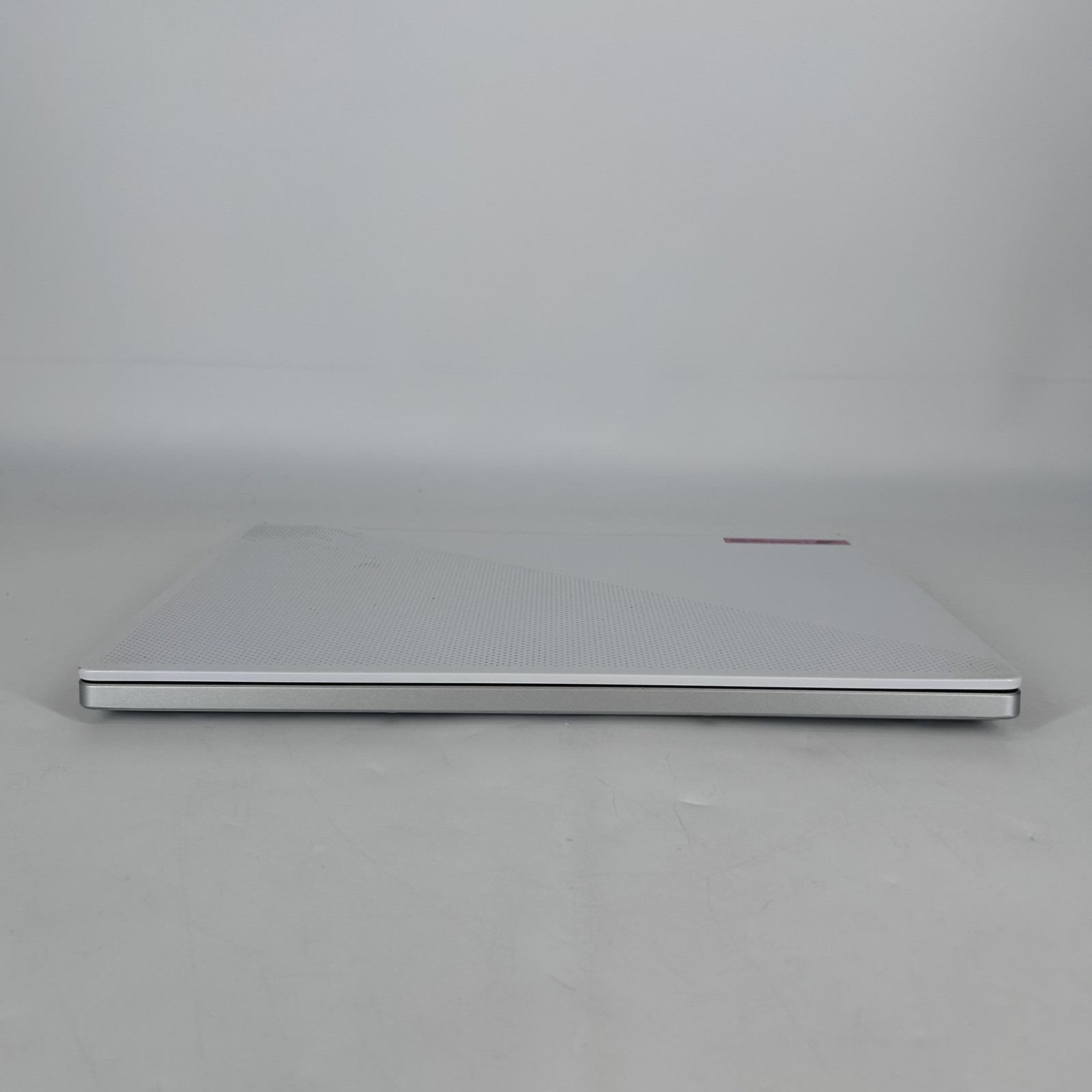 Asus ROG Zephyrus G14 GA401 FHD Ryzen 9 5900HS 16GB 1TB SSD RTX 3060 ODOR ISSUE