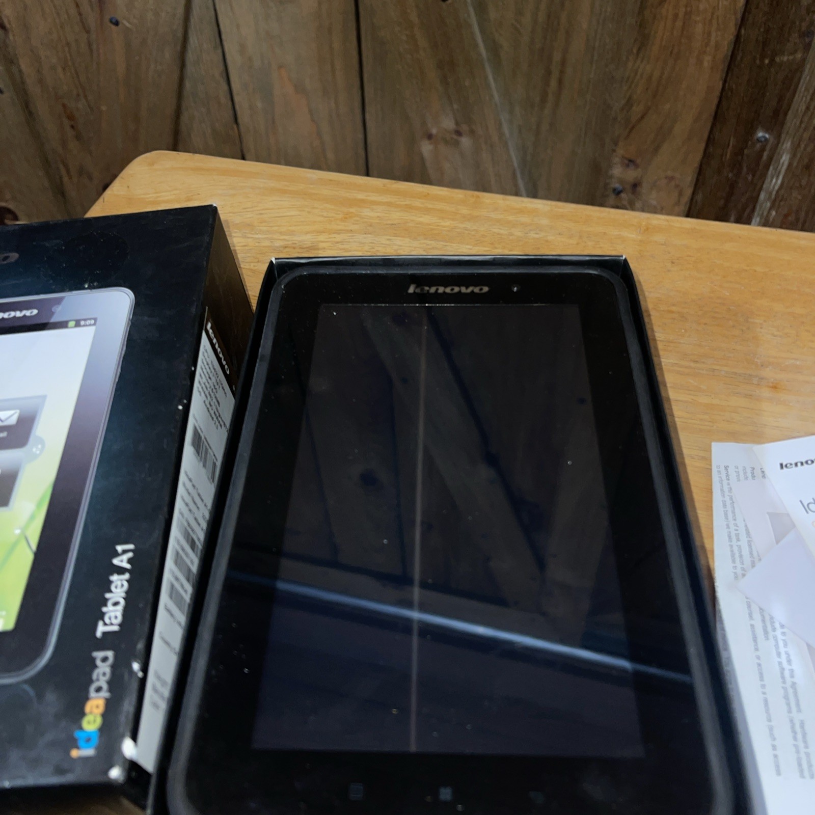 Lenovo IdeaPad A1107 16GB, Wi-Fi, 7in – Black No Charger