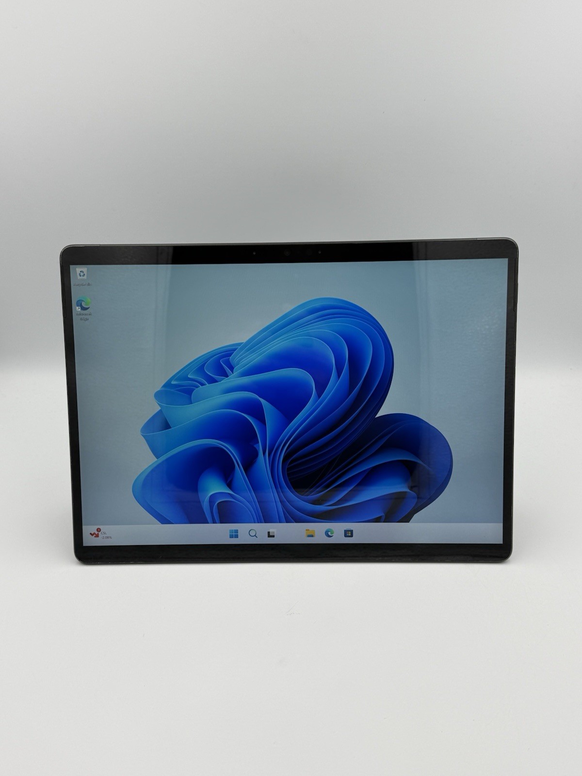 Microsoft Surface Pro 8 13” – i5 11th Gen | 8GB RAM | 256GB SSD (READ) – 31C