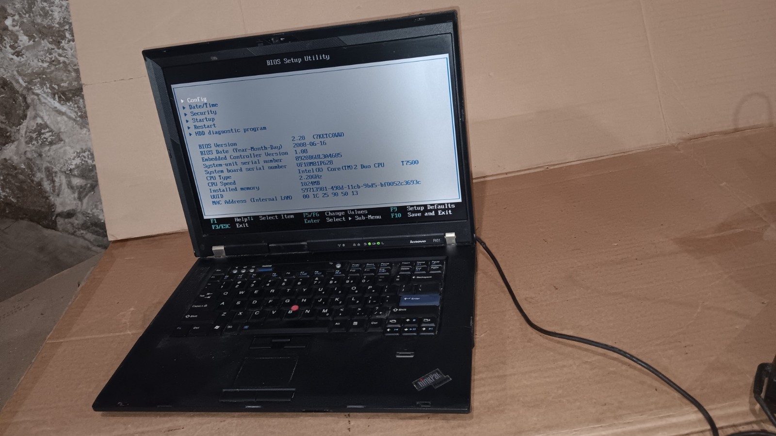 Lenovo ThinkPad R61 Laptop Intel C2D T7500 @ 2.20 GHz, 15.4″ LCD Screen 8932