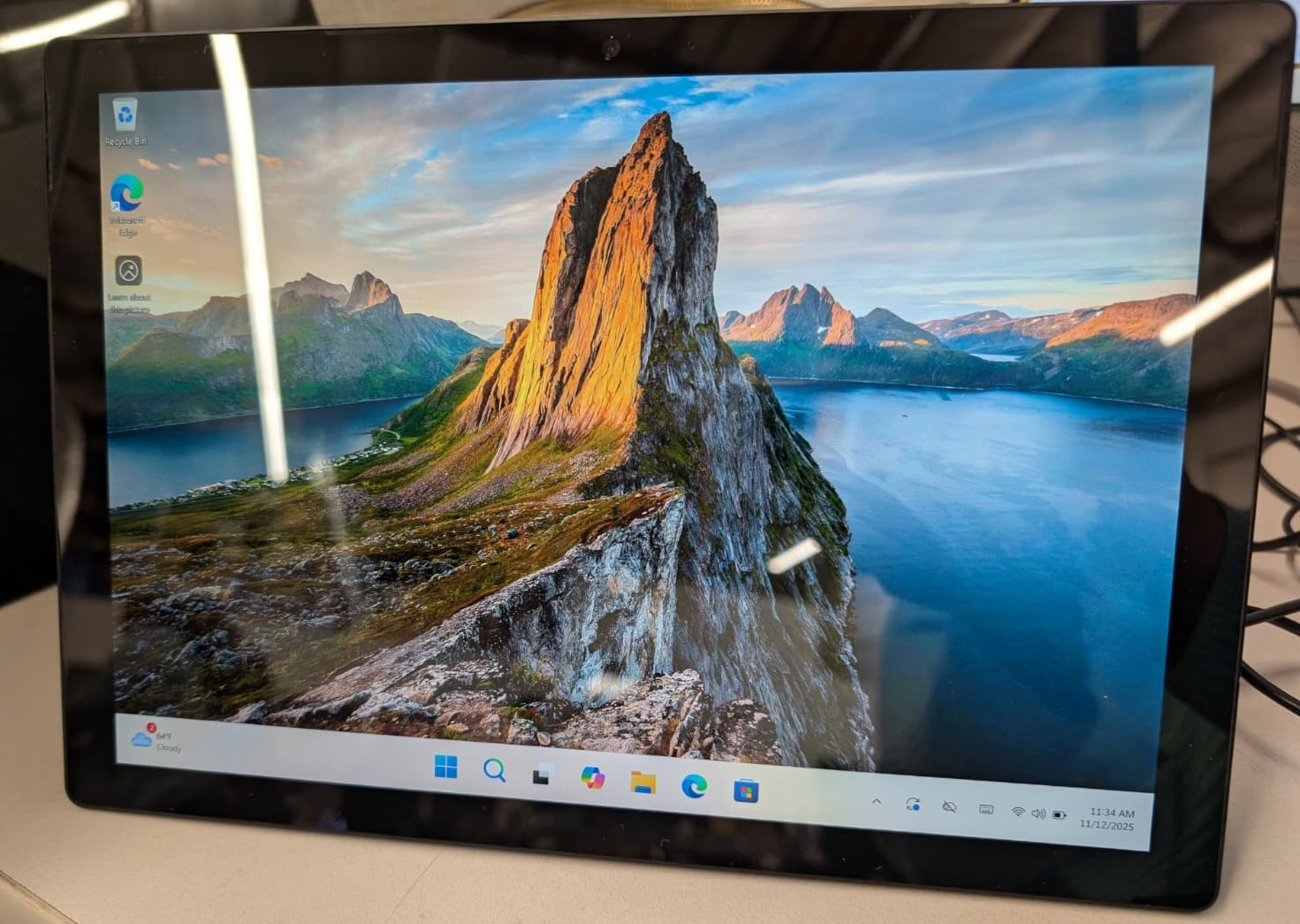 Microsoft Surface Pro 6 Core i7-8650U 1.90GHz 8GB RAM 256GB SSD Windows11 Pro-3