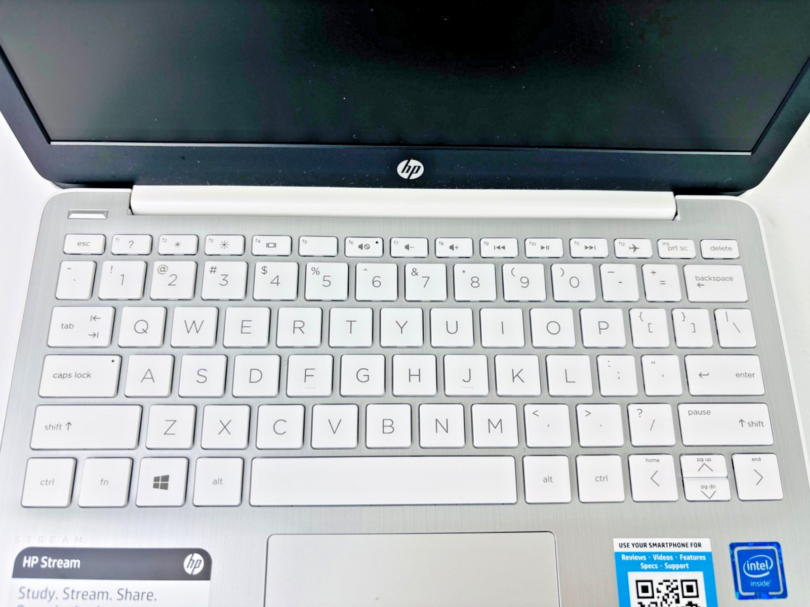 HP Stream Laptop 11-ak1020nr
