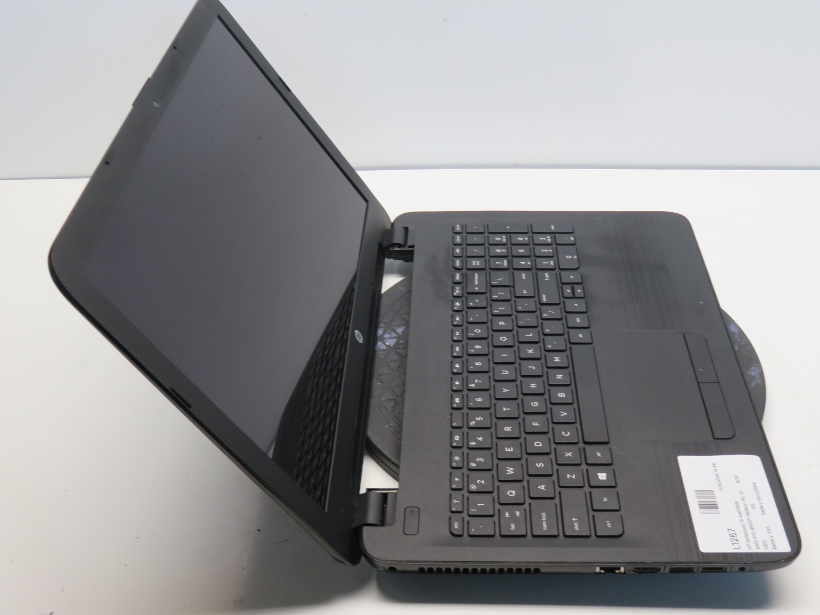 HP Notebook 15-ba079dx AMD A10-9600P Radeon R5 2.4 GHz 6GB NO HDD No Batt