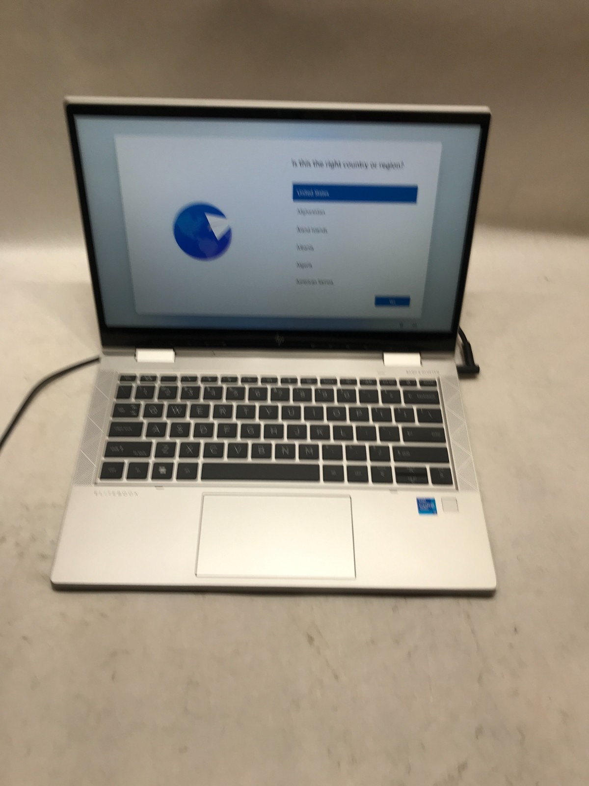 HP EliteBook x360 830 G8 13″ i5-1145G7 16GB RAM 250GB Windows 11 READ DESC! – DW
