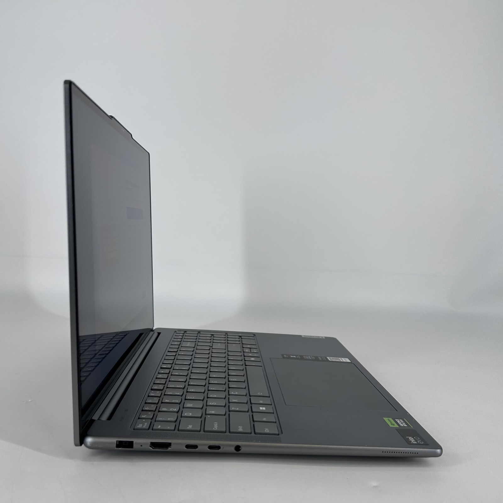Lenovo Yoga Pro 9i 16 QHD+ TOUCH 2.3 GHz Ultra 9 185H 32GB 2TB SSD RTX 4050 Good