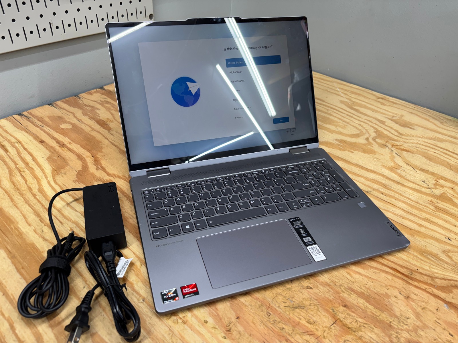 Lenovo Yoga 7 16″ 2-in-1 AMD Ryzen 5 7535U 8GB 512GB SSD Touch Win11