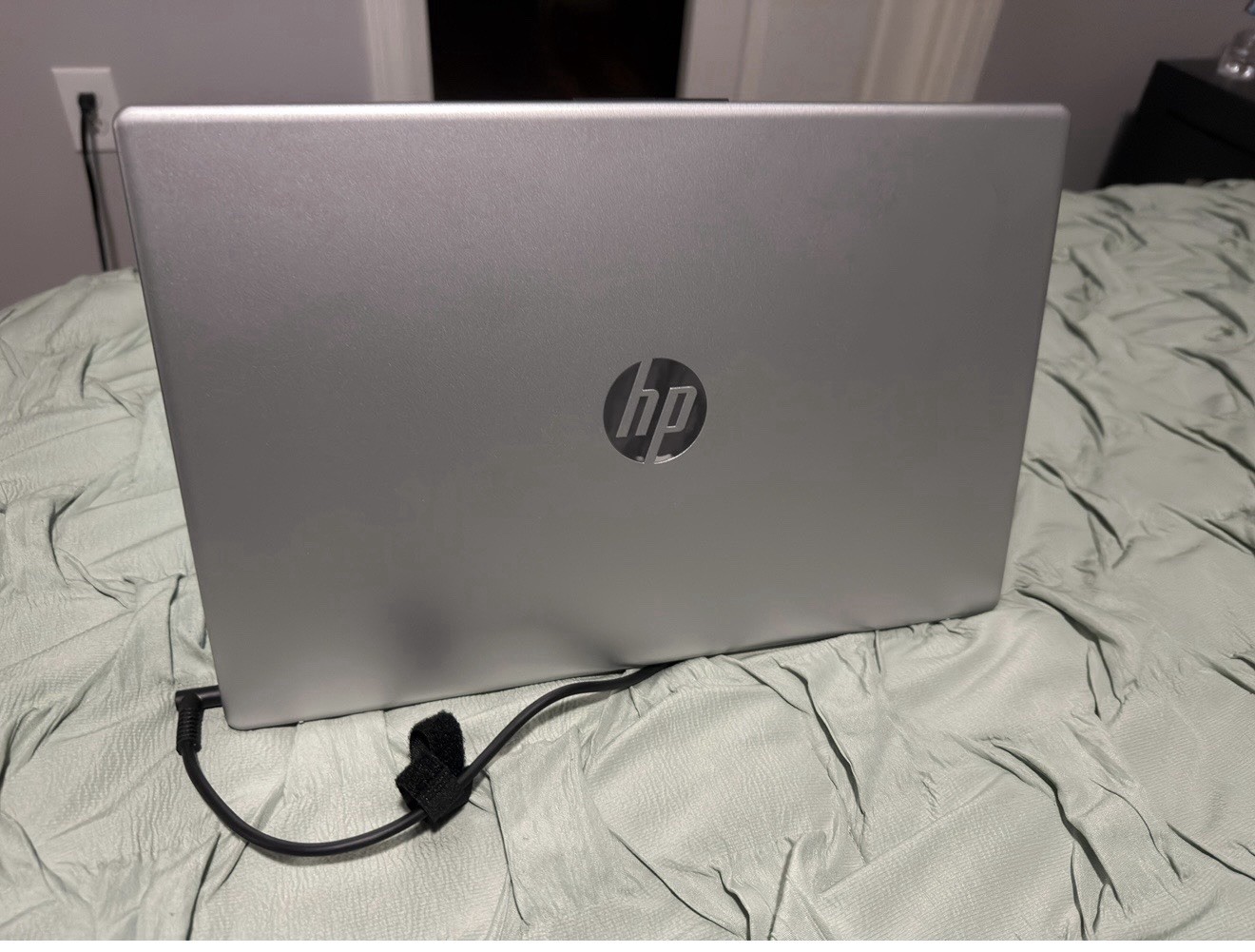HP 15.6″ Full HD Touchscreen Laptop Intel Core i7 16GB 512GB SSD 15-fd0127dx