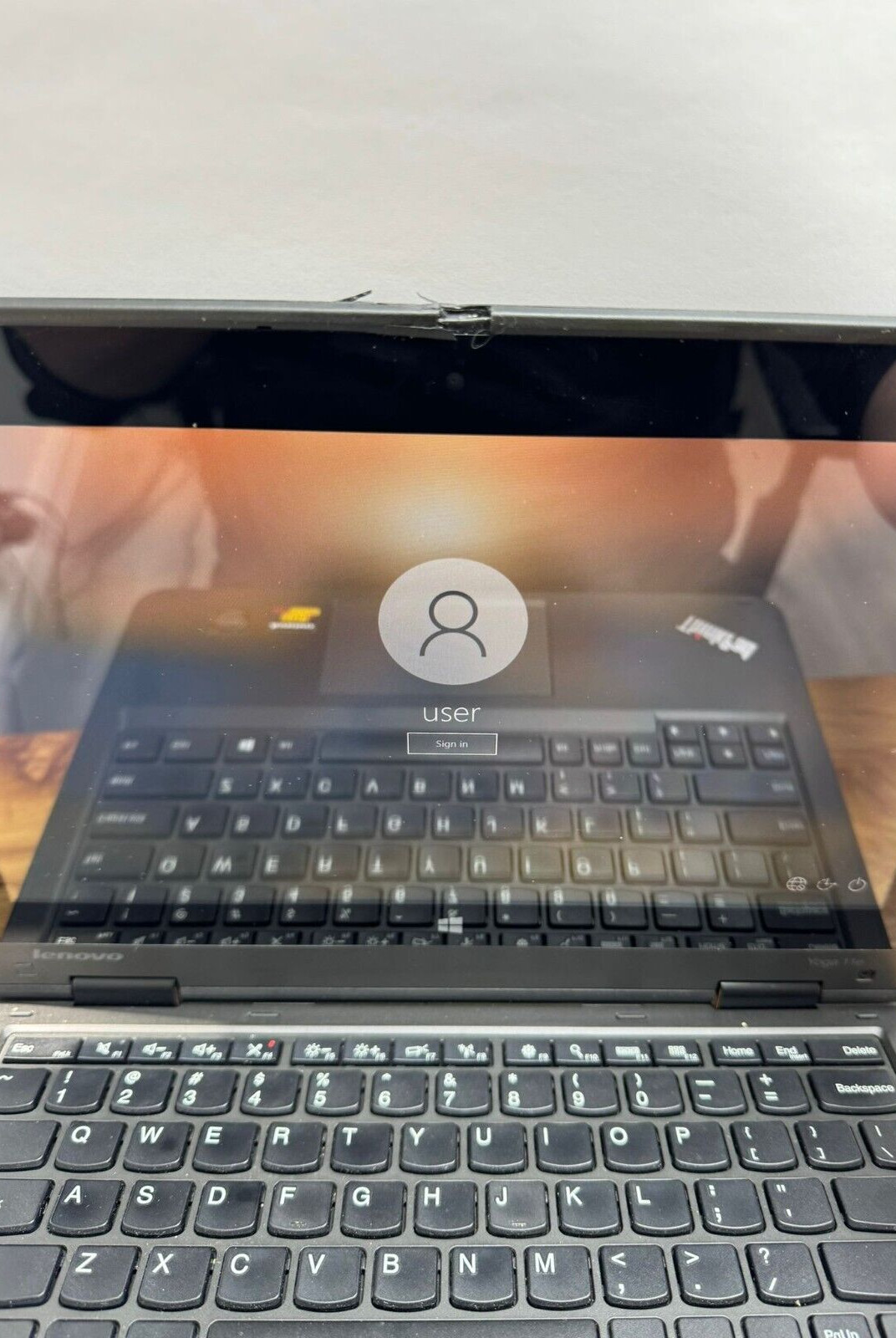 Lenovo ThinkPad Yoga 11e 11.6in 2 in 1 flip TouchScreen Windows 10. *see photos*