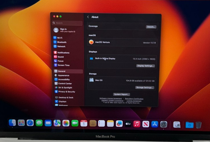 Macbook Pro 2017 | 13inch | intel Core i5 | 8GB |128GB SSD | Factory Reset Ready