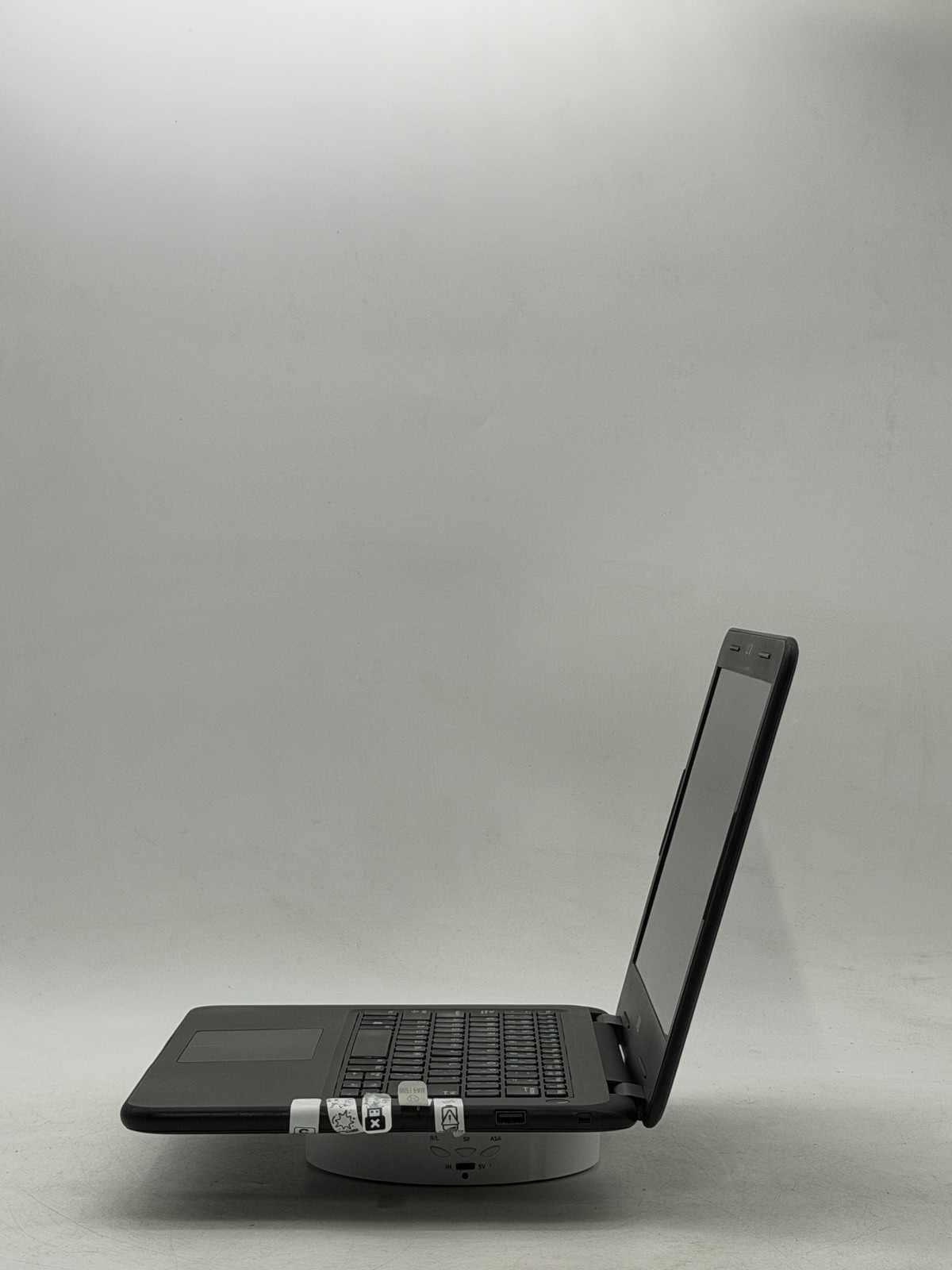Dell Latitude 3310 13.3in i5-8265U 8GB 128GB NO OS – Read