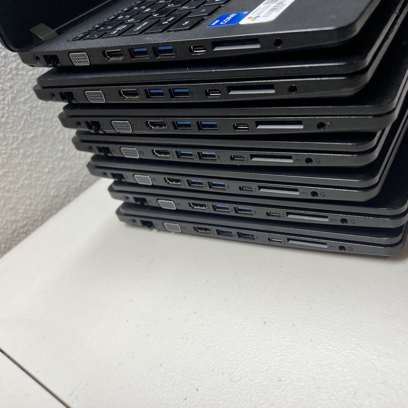 Lot Of 7 Acer TravelMate P214 i5-1135G7 2.40GHz NO RAM NO HDD .BROKEN