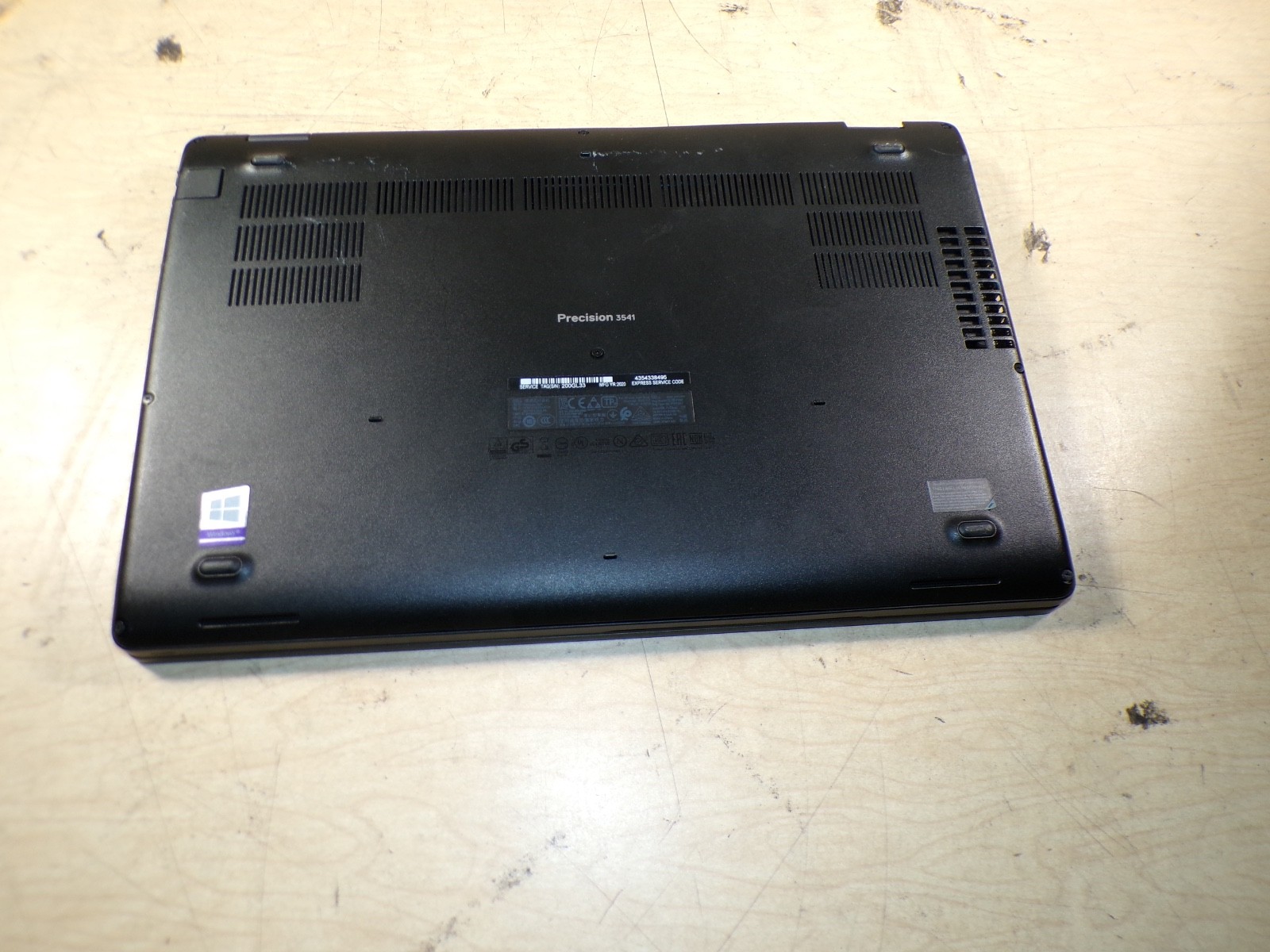 DELL PRECISION 3541 INTEL CORE I5-9400H 2.50GHZ 16GB RAM **NO HD/ NO CADDIE
