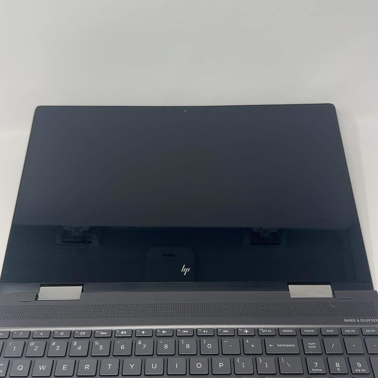Broken HP Envy x360 15Z-BQ100 17″ Ryzen 5 2500U 2.0GHz 8GB RAM 128GB SSD READ