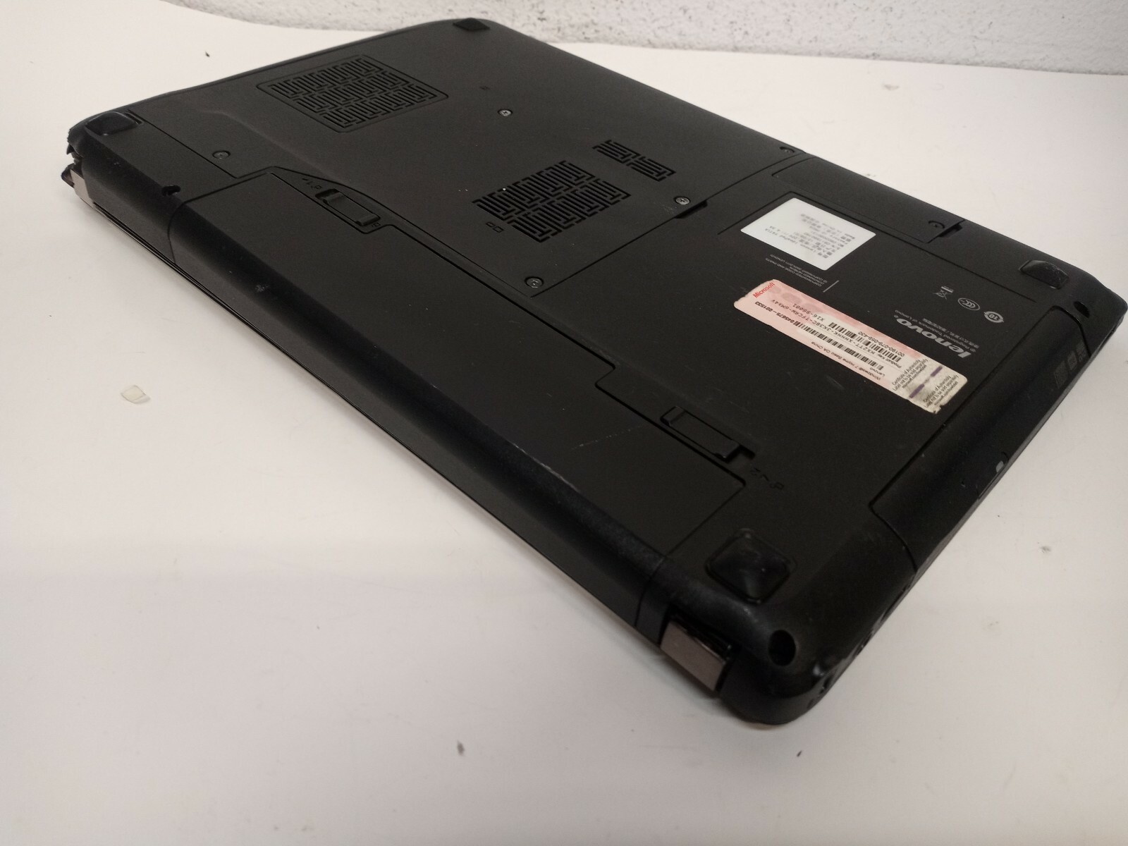 Lenovo ideapad Y471A Intel Core i5-2450M 2.5GHz 4GB 1TB HDD BT DVD Win10 *READ*