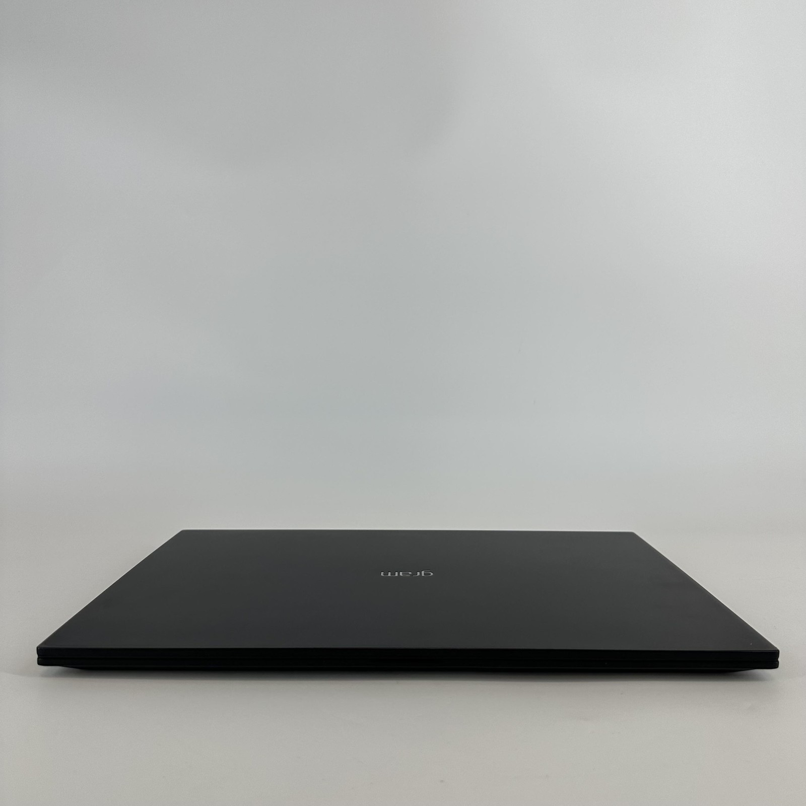 LG Gram 16 Black QHD+ 2.2 GHz i7-1360P 32GB 1TB/1TB NVIDIA RTX 3050 Good