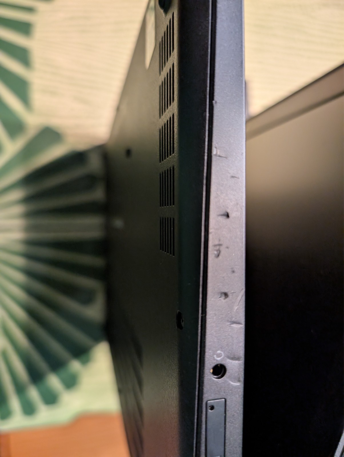 Dell Latitude 5590 Intel i5-8350U 8GB RAM 256 GB NVMe, Wi-Fi 5/BT 4.2 Win 11 Pro