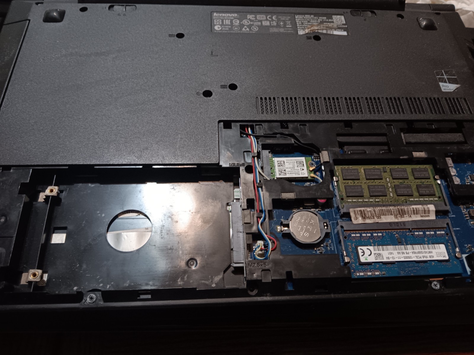 Lenovo B50-45 E1-6010 8GB RAM 500GB HDD RADEON R2 NO AC #04